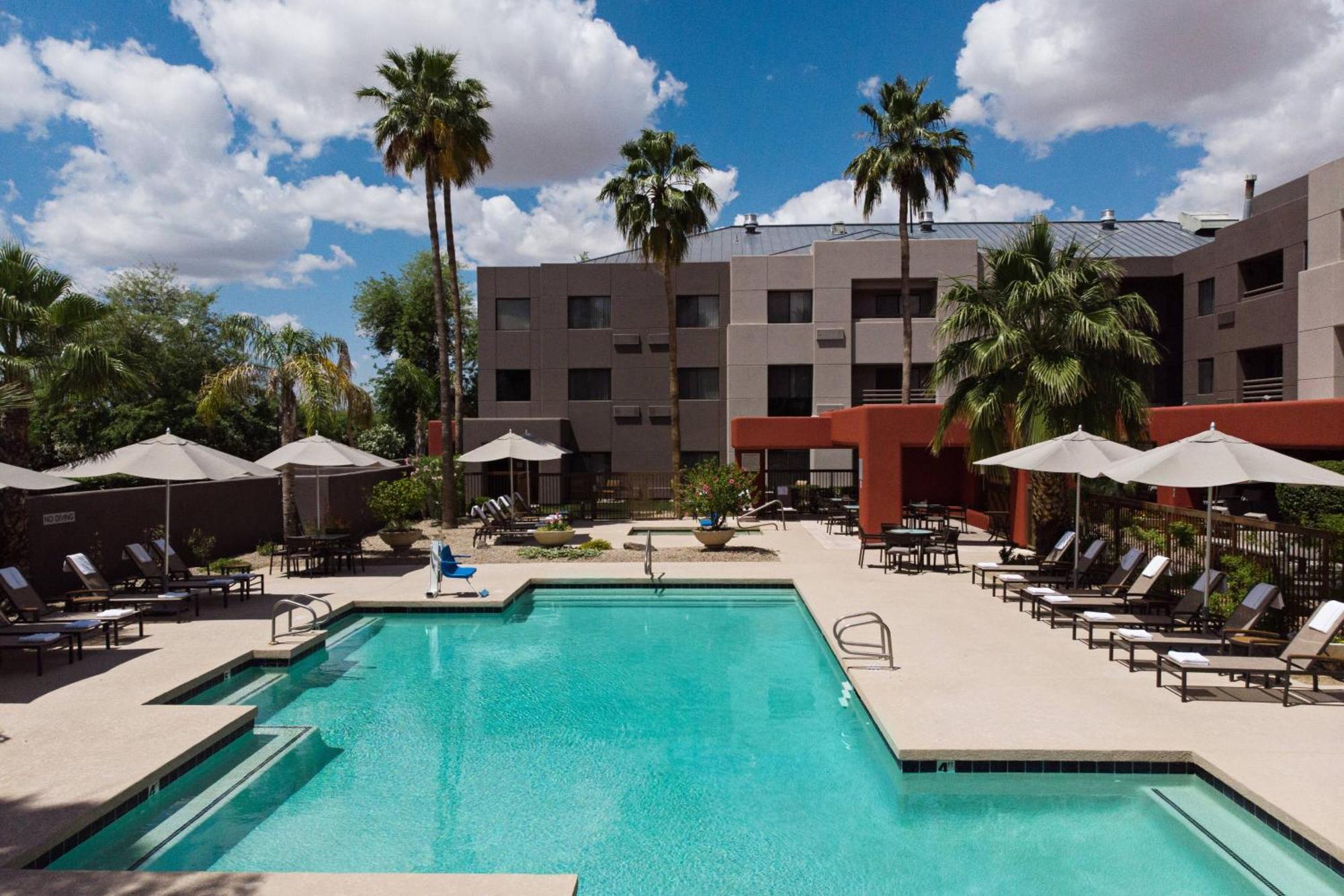 Courtyard Scottsdale North Hotel Exterior photo